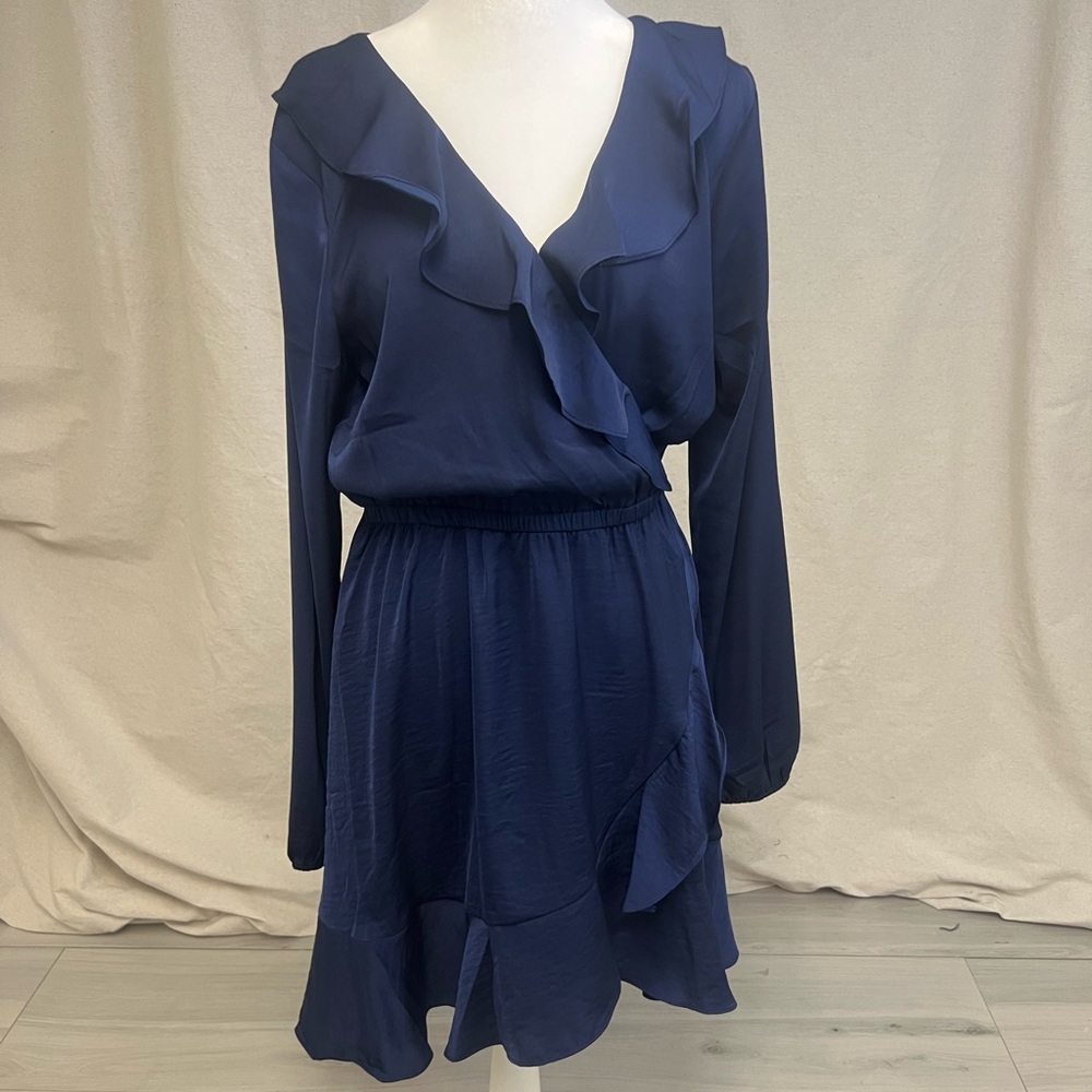 Express Navy Ruffle Wrap Dress Long Sleeve V-Neck Flowy‎ Sz M Feminine Workwear